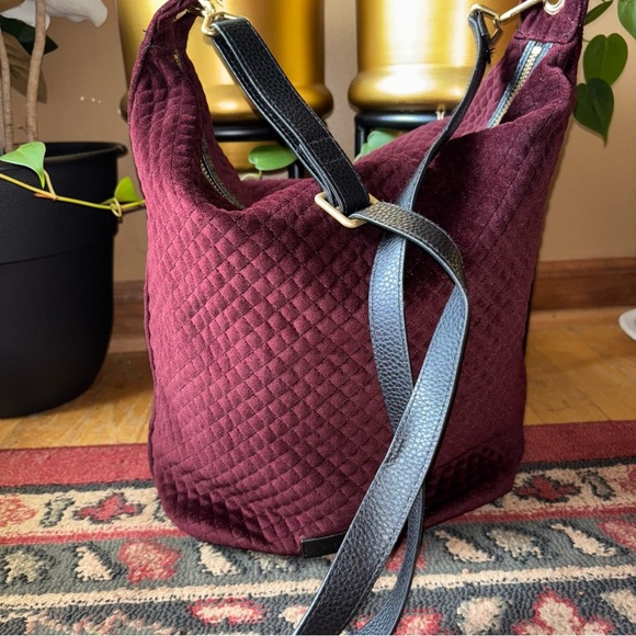 Vera Bradley Mini Carson Hobo Quilted Chocolate Velvet Maroon Shoulder - Picture 2 of 7